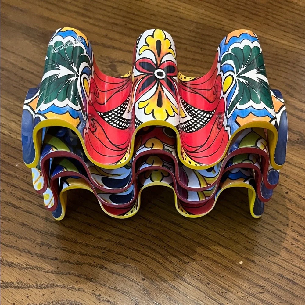 Prepara 9-piece taco serving set with a‎ vibrant Mexican Talavera print design